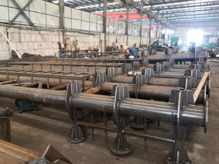 三悬臂标志杆立柱